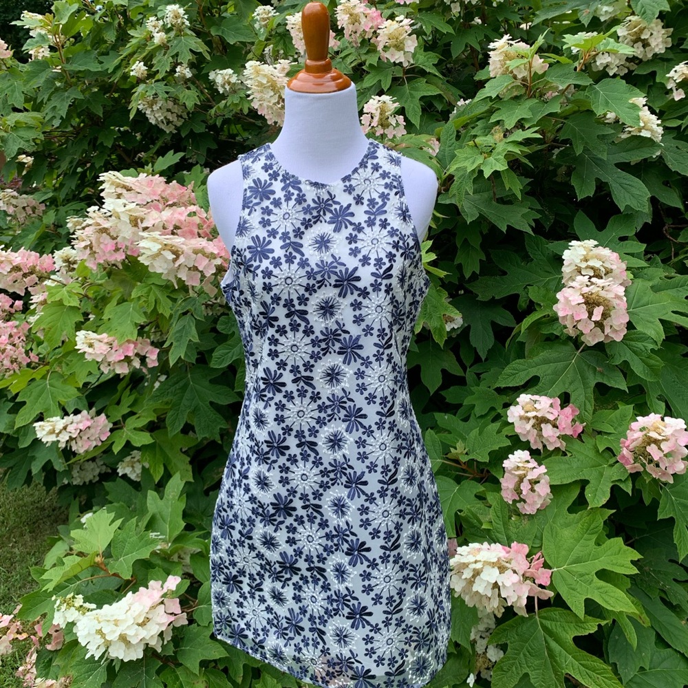 FRANCESCA’S Alya Blue and white embroidered daisy floral sleeveless dress NWT sm